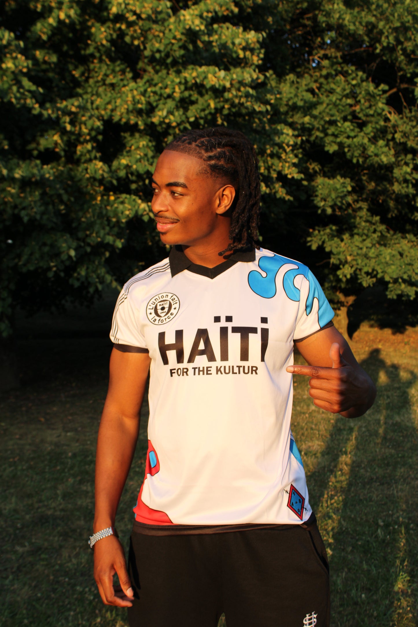 Haiti World Cup 2026 jersey detail - embroidered L union fait la force 1804